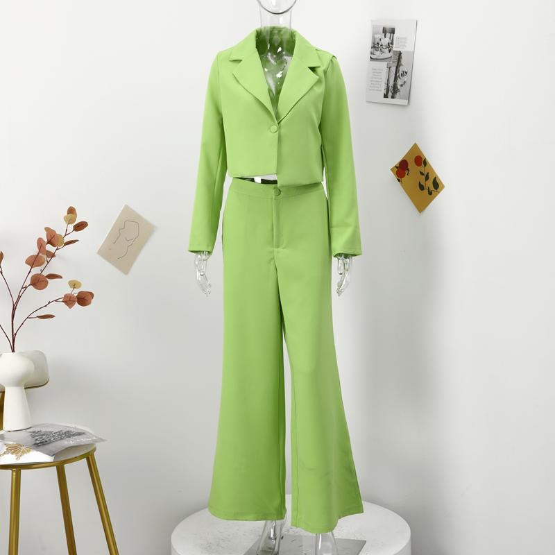 Элегантный короткий топ с брюками — фото 10