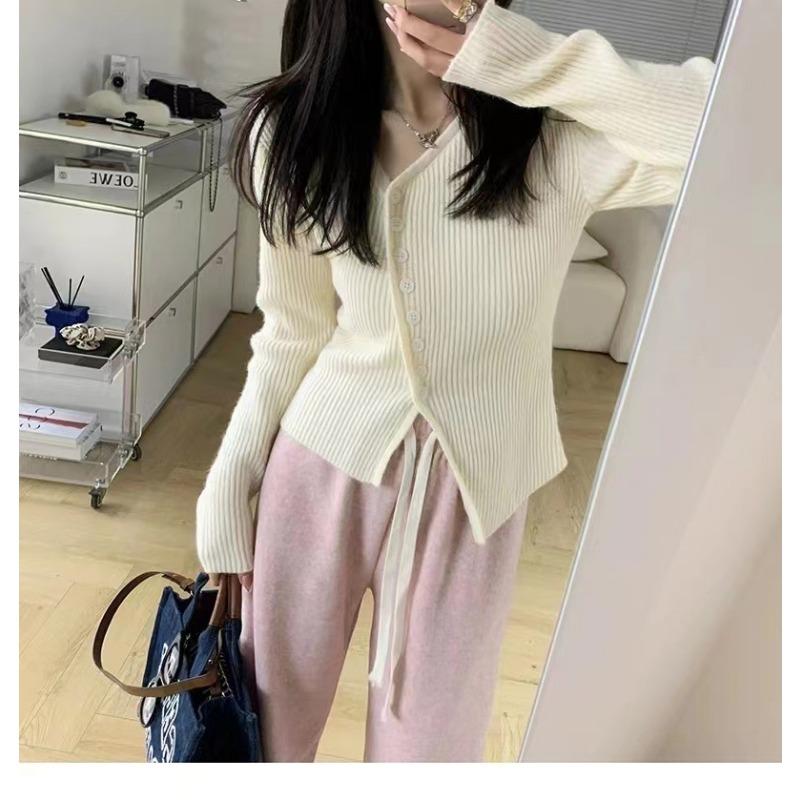 Early Autumn New Irregular Single-breasted Thin Design Loose V-neck Long-sleeved Knitted Sweater with Sweater Women