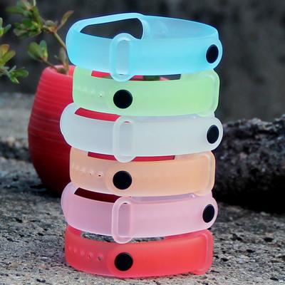Przezroczysty pasek do Xiaomi Mi Band 6 5 4 3 Miękka bransoletka na nadgarstek do Mi Band 3 4 Mi Band 5 6 Dwukolorowy pasek zastępczy do Mi Band 6 3 4 5