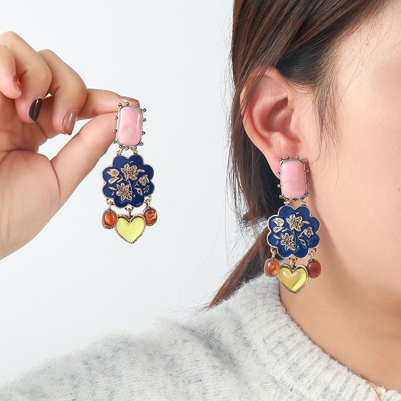 Retro Ethnic Style Resin Heart Dangle Earrings For Women Exquisite Charm Trendy Enameled Flower Earrings Party Jewelry Gift