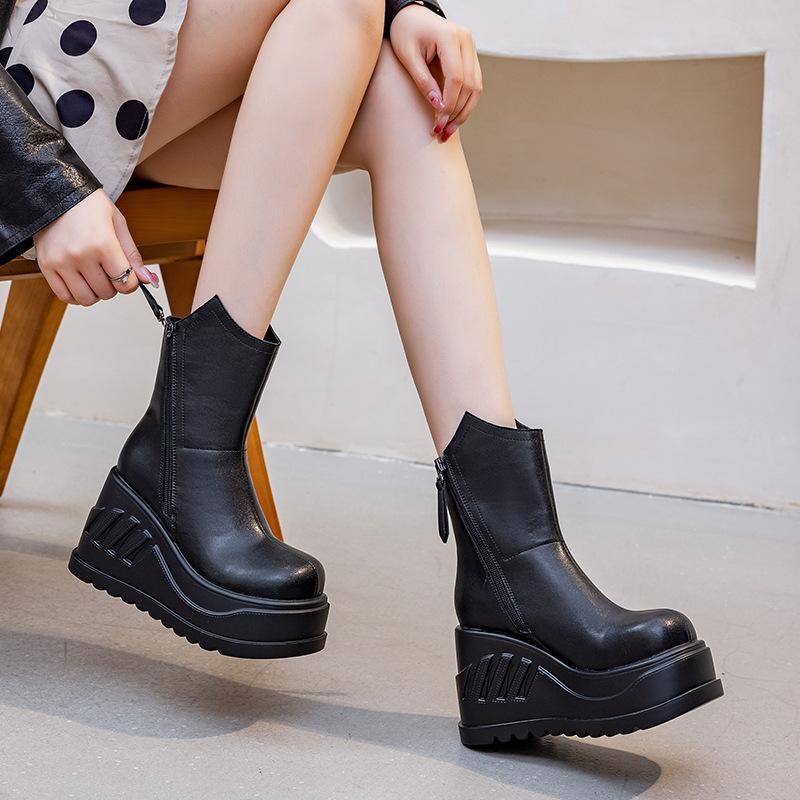 10 Cm Thick-soled Solid-color Simple Short Boots, the New Women's Casual Versatile Martin Boots Trend In Autumn and Winter 2025