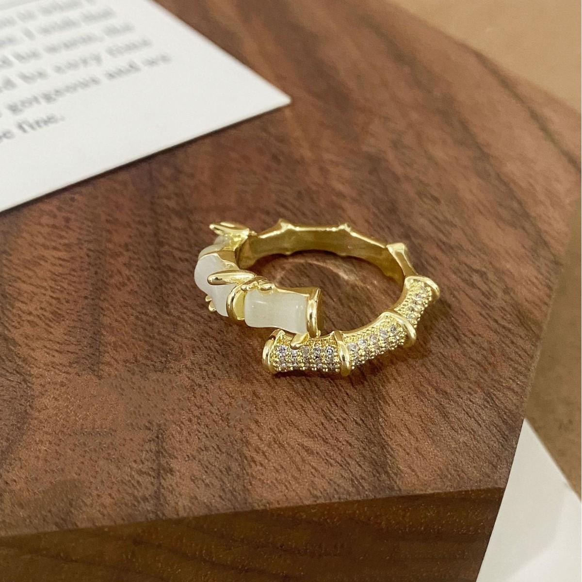Exquisite French Gold Cat s Eye Zircon Bamboo Ring: Versatile Ancient Style Design