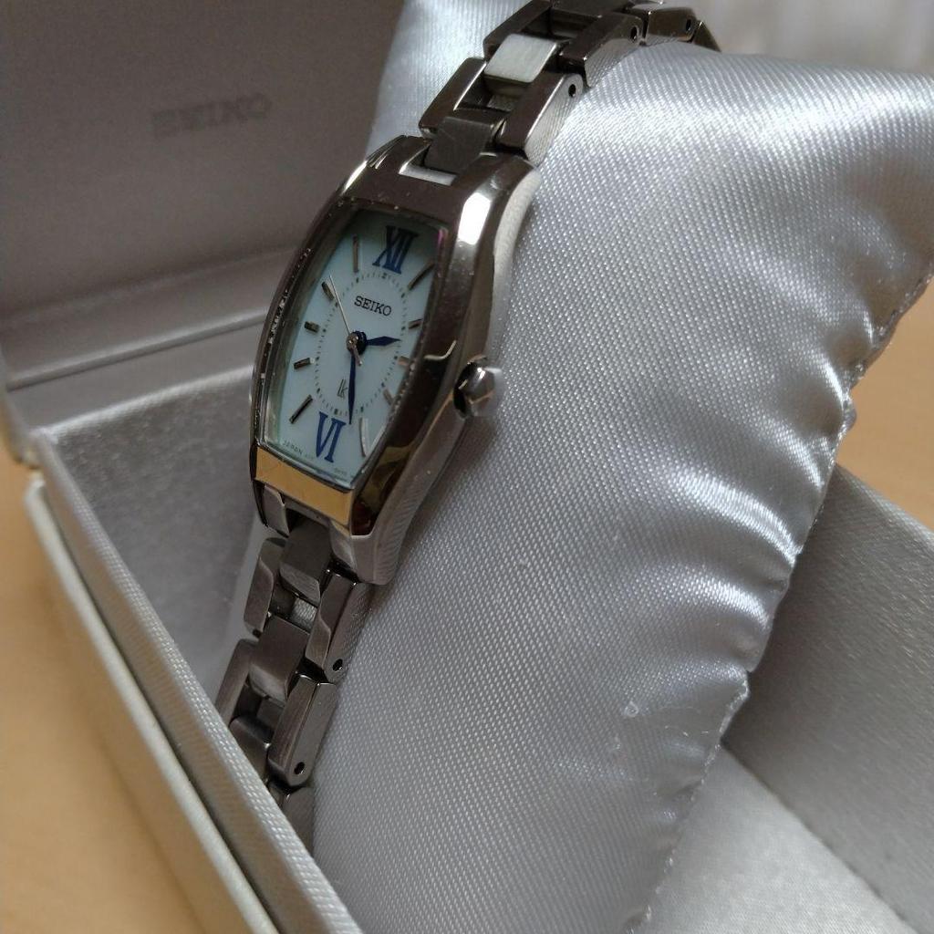 Used SEIKO Lukia Solar Tonneau Shape, Working Condition