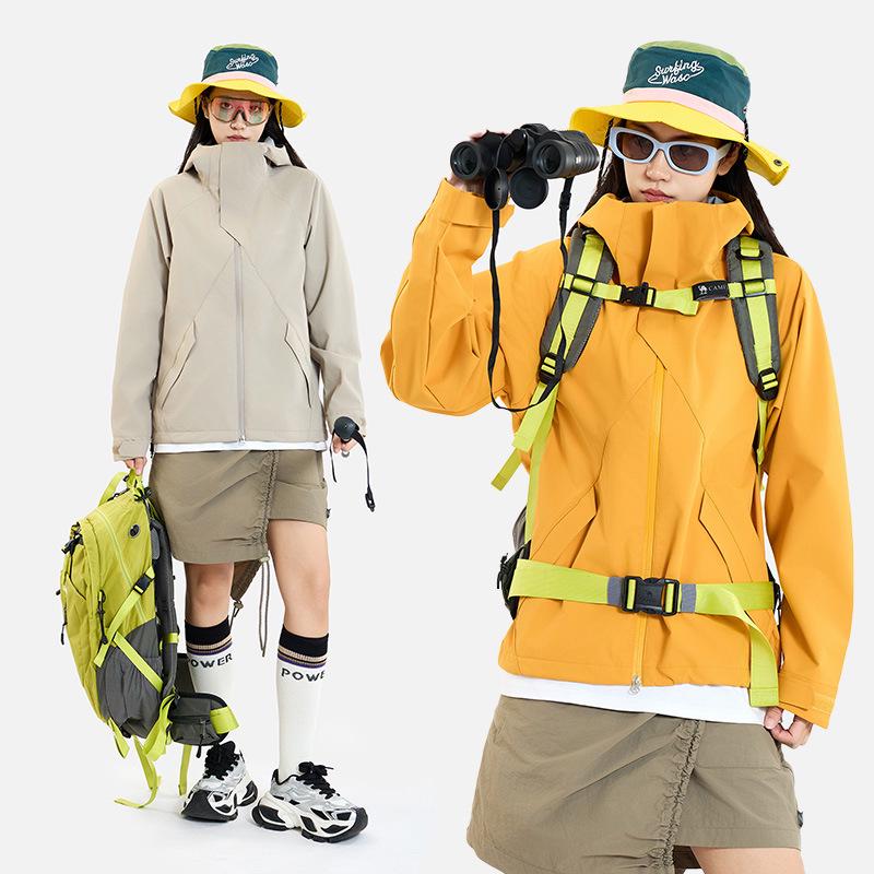 Single-Layer Softshell Hooded Jacket - Windproof, Waterproof, Lightweight, Wear-Resistant Outdoor Coat for Couples