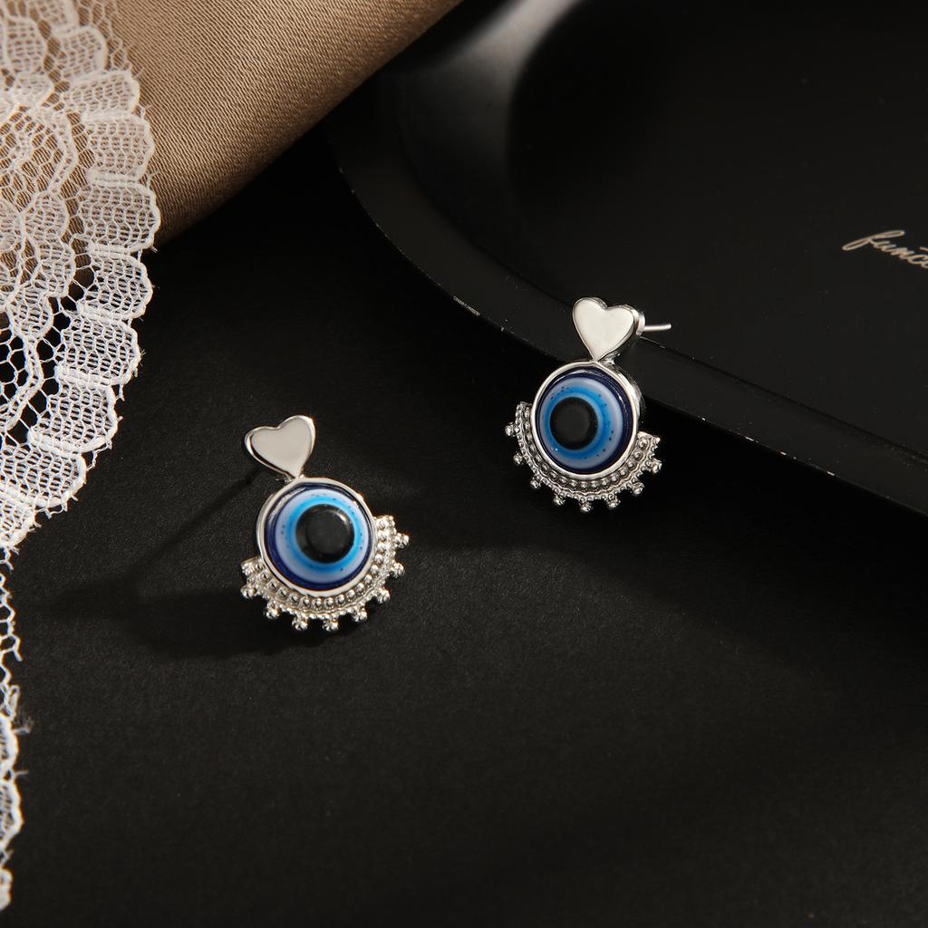 Customized Professional Design, Stainless Steel 18K Electroplating Real Gold, European and American Love Design, Eye Studs, Earrings, Women