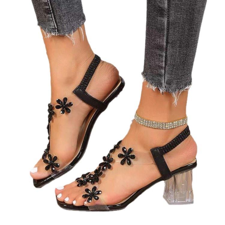 Damsandaler med strassblomma, kristallklack, slip-on med resårband och fyrkantig tå