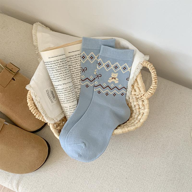 Female Autumn New Retro Match Color Cartoon Bear Boneless In The Tube Stack Socks