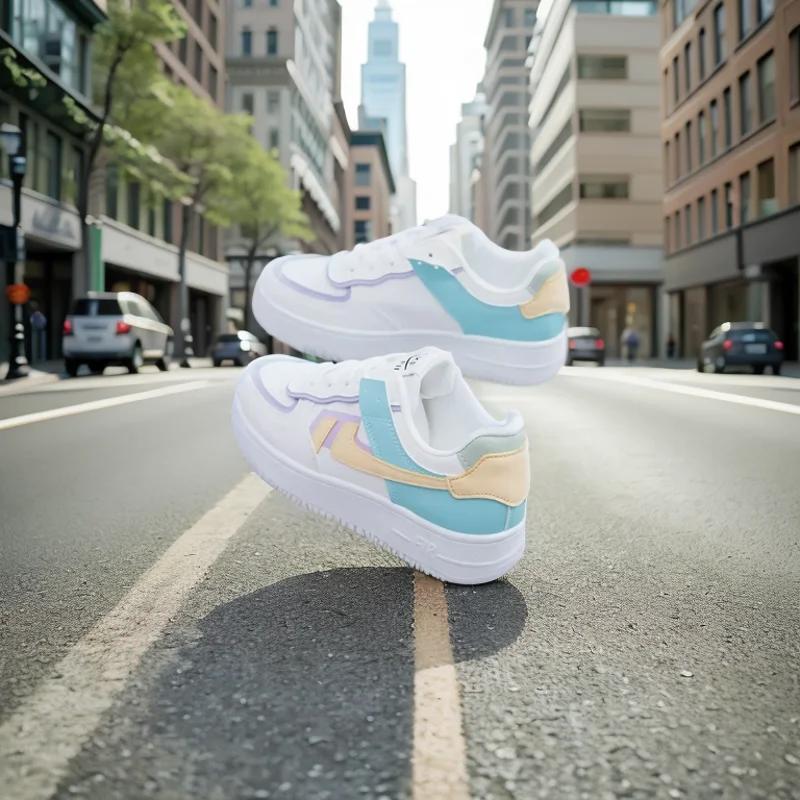 Fashionable Lace-up Flat Casual Shoes Comfortable Thick-soled Running Sneakers Round-toe Breathable/Wear-resistant Running Shoes