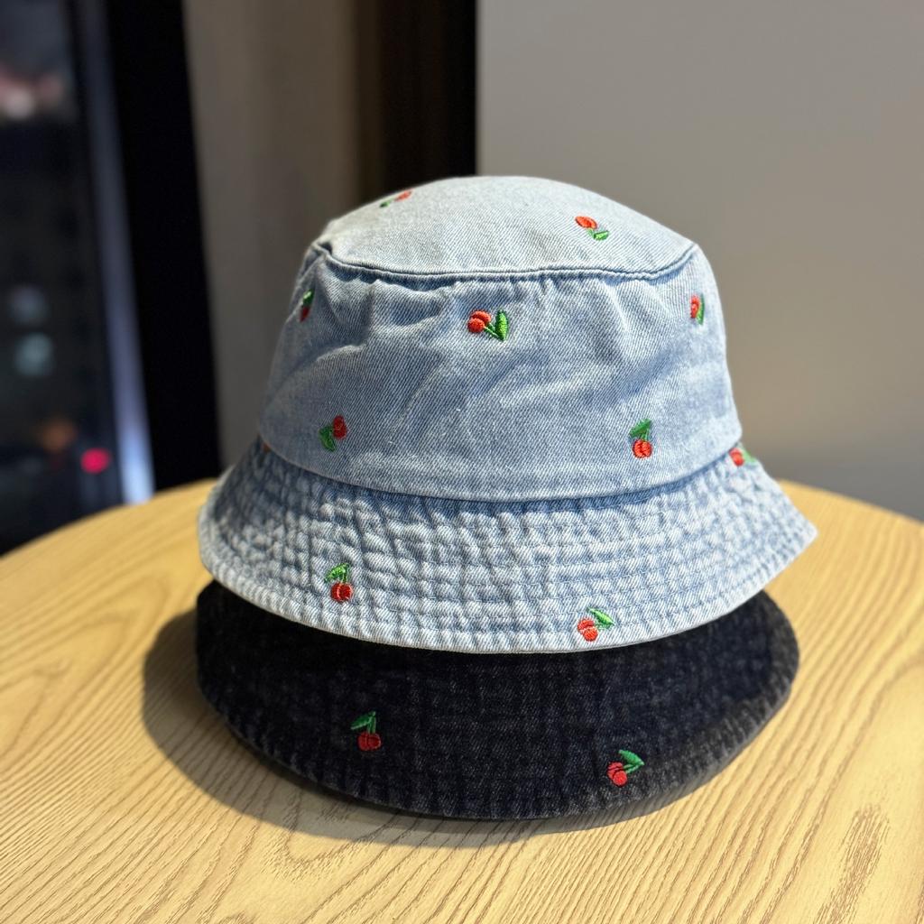 Korean-style new cherry embroidered denim bucket hat for women, summer trendy fashion influencer style hat for spring and autumn