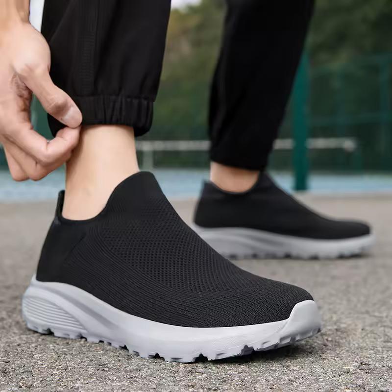 Spring and Summer Outdoor Anti Slip Walking Men Shoes Casual Sports Shoes Breathable Tennis Shoes Wide Foot Socks Sneakers