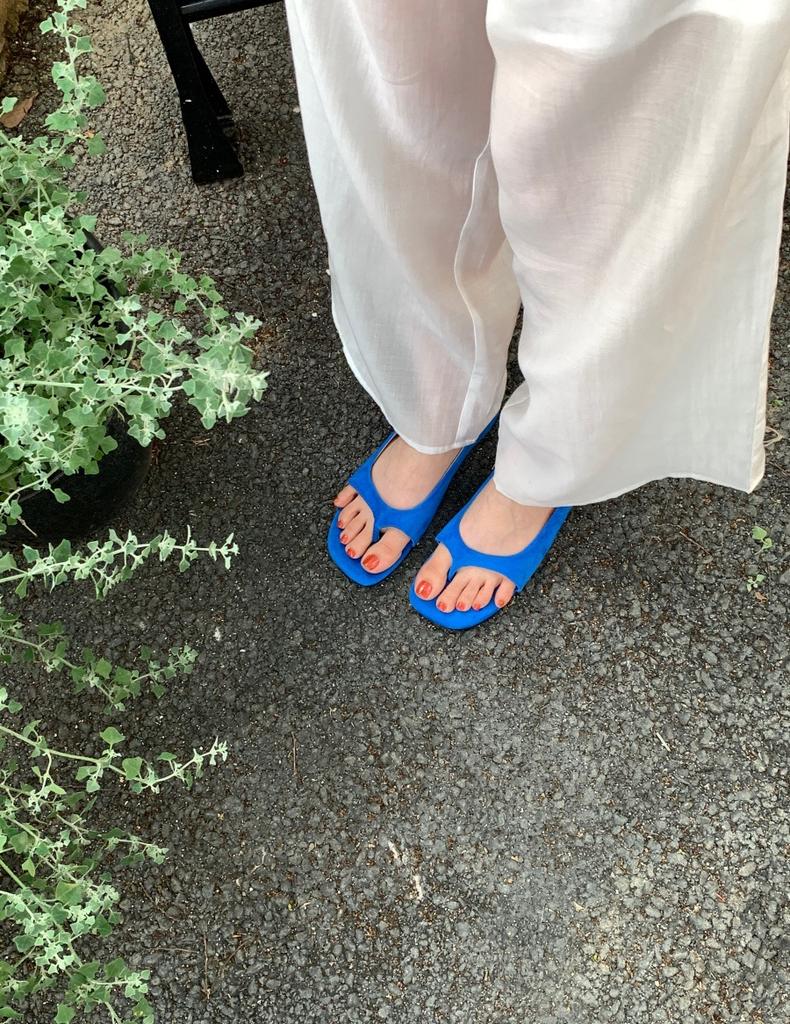 Niche fashion toe sandals women's slippers 2025 new open-toed flat bottom height increase casual shoes trend