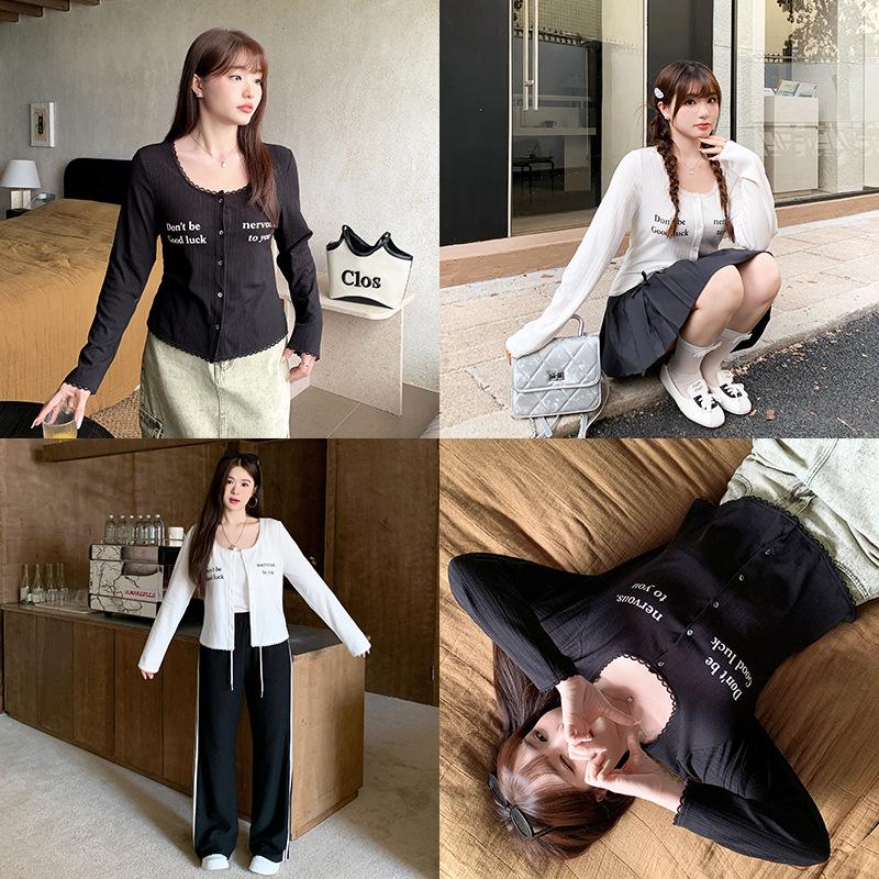 Autumn Floral Lace Trim U-Neck Plus Size Slimming Knitted Top for Women