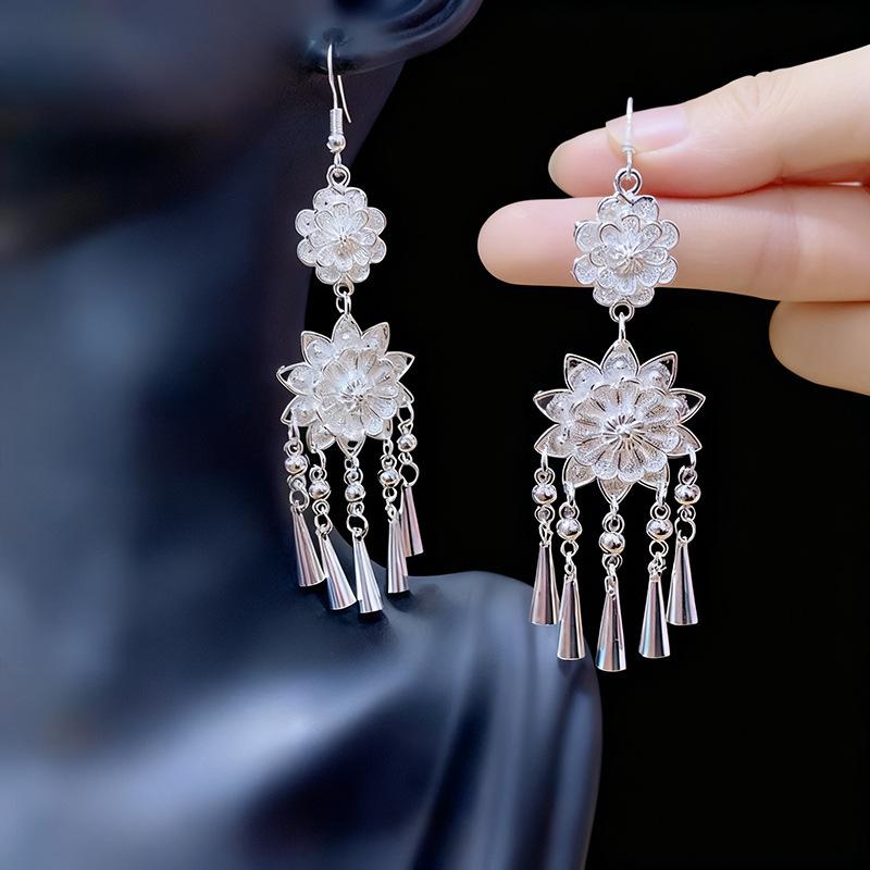 Ethnic style earrings Alloy silver-plated Miao ethnic minority Dong Yi earrings Earrings