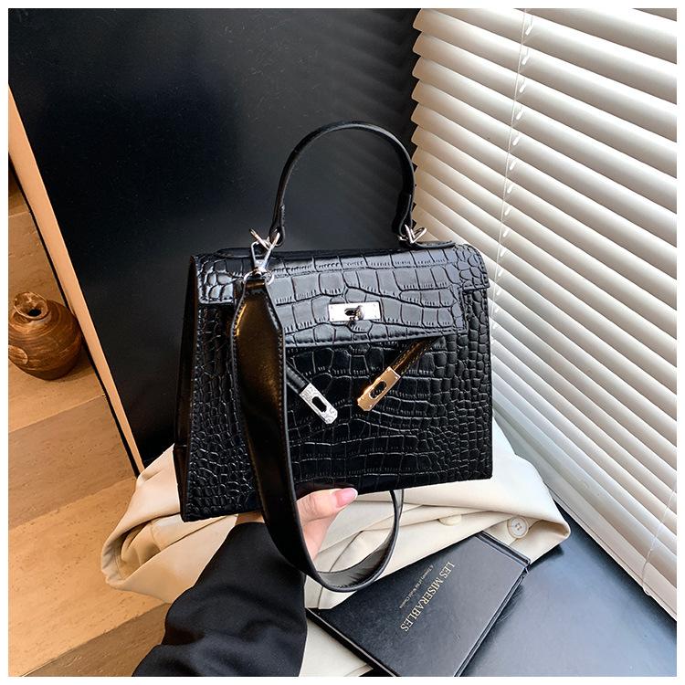 Niche Crocodile Pattern Handbag Bag Women's New Retro Versatile Shoulder Bucket Bag Casual Messenger Bag