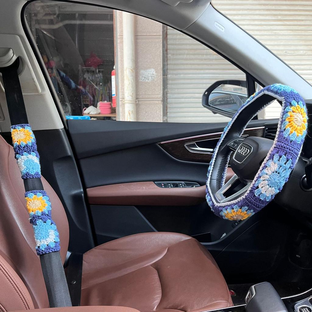 Car Steering Wheel Cover Warm  Anti Slip Grip Seat Belt Safe Hand Crocheted Flower Design for Stylish Car Decor Winter Simple