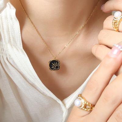 New Temperament Titanium Steel Gold-Plated Square Brand Oil Dripping Niche Relief Square Sun Pendant Necklace