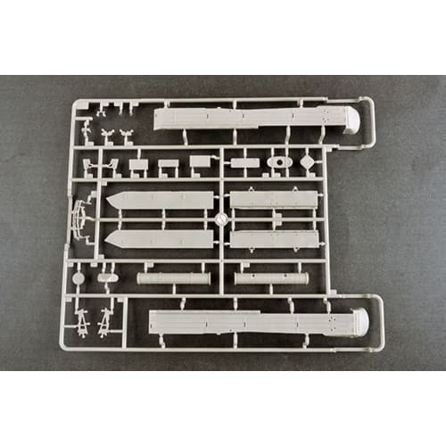 Trumpeter 1/35 scale Russian Navy Infantry T-80BVM Main Battle Tank Plastic Model Kit 09588