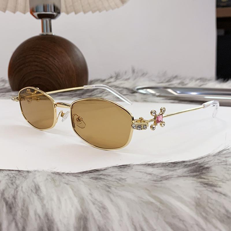 

2025 Women s High-End Irregular Polygon Sunglasses for Round Faces As Shown