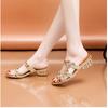 Sommer Ny 2024 Rhinestone Tøfler Damer Chunky Hæler Hul Casual Tøfler Mote Strandsko Kvinne Sandalias De Mujer