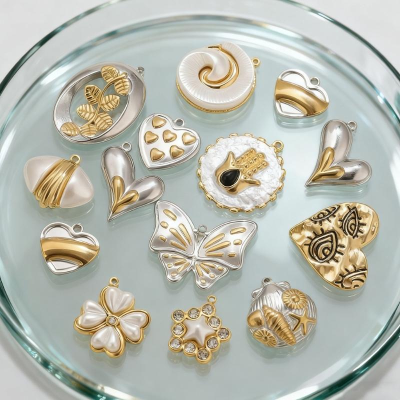 Chic Dubbelfärgad Kärlek Fjäril Hänge Berlock Rostfritt Stål Accessoar För Dagligt Bruk Speciella Tillfällen