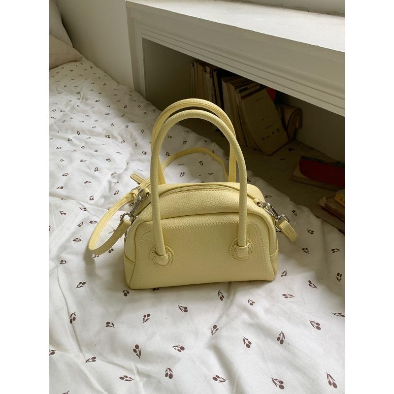 

New portable bowling bag casual versatile small fresh shoulder messenger bag pillow bag