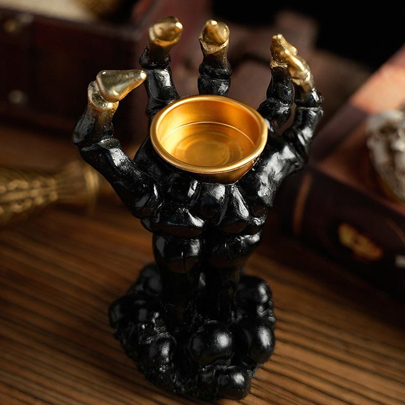 Halloween Skull Hand Candle Holder Candlestick Ornaments Resin Skull Halloween Desktop Porch Decoration Gifts Decor For Table