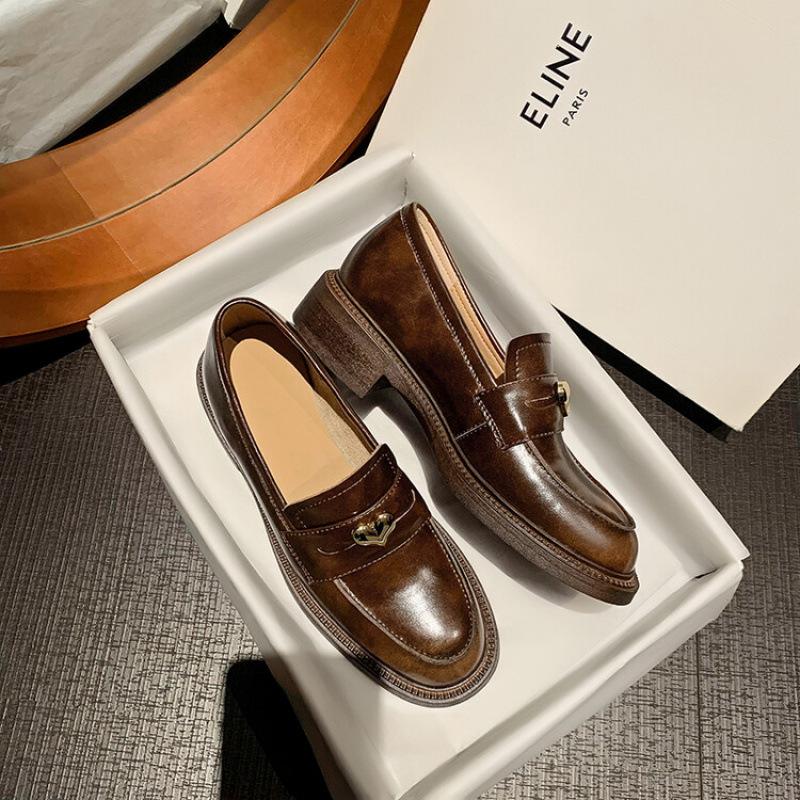 

Новые женские кожаные лоферы на толстой подошве с противоскользящим покрытием — удобная, модная и повседневная женская обувь из овчины на все сезоны. 40 коричневый