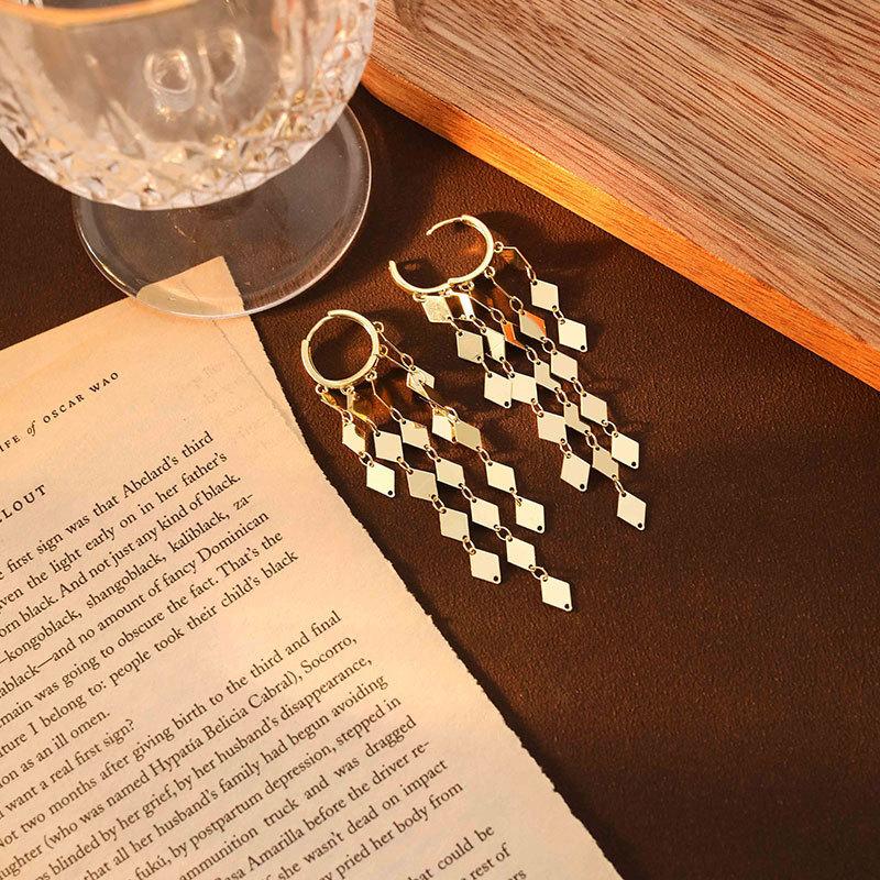 

Fashion Rhombus Fringed Earrings Women S Earrings Light Luxury High-End Stud Earrings Temperament Unique Design Earrings
