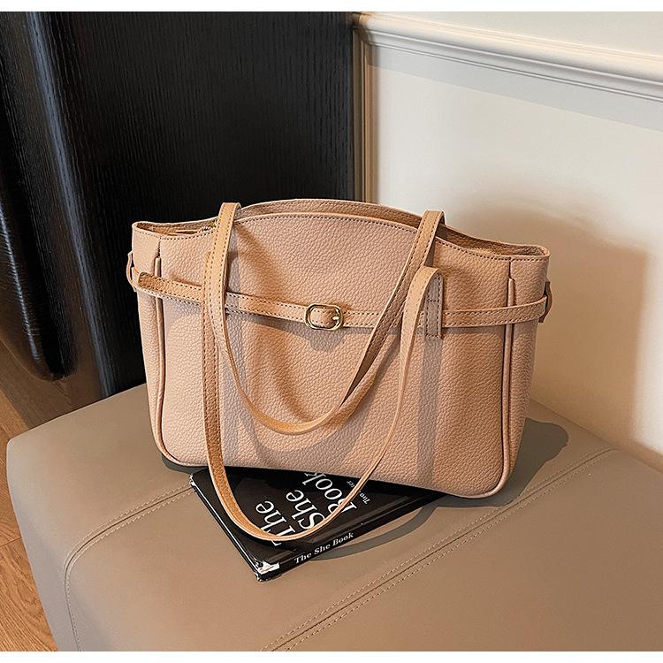

Korean Simple Handbag Women s 2025 Summer New Fashion Casual Armpit Bag Commuter Versatile One Shoulder Crossbody Bag хаки