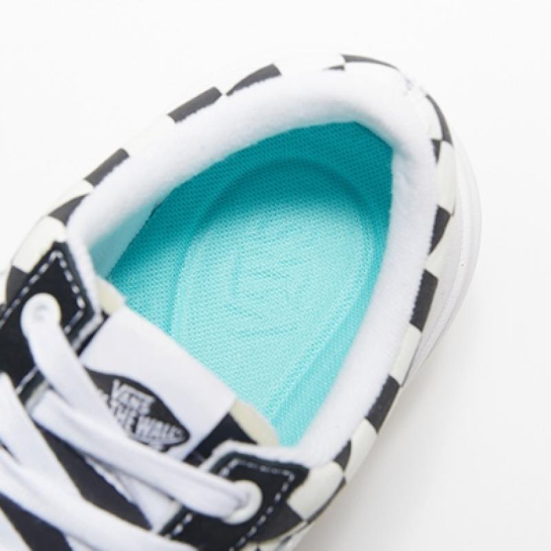 Barnes Old School Overt Cc   Checkerboard  Black Vn0a7q5e95y1