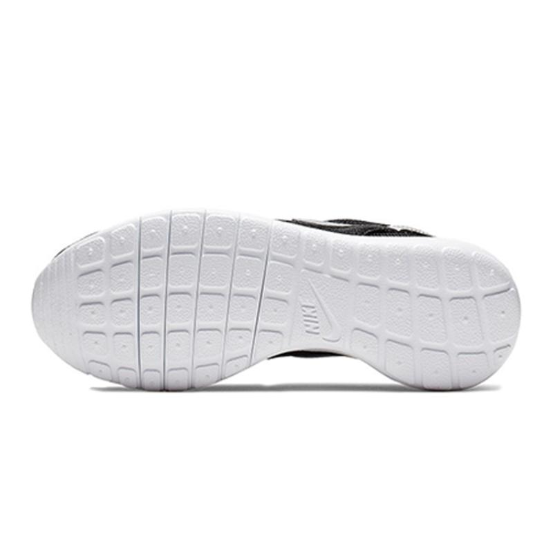 Nike Roshe One Black Metallic Silver GS Sneakers 599728-021