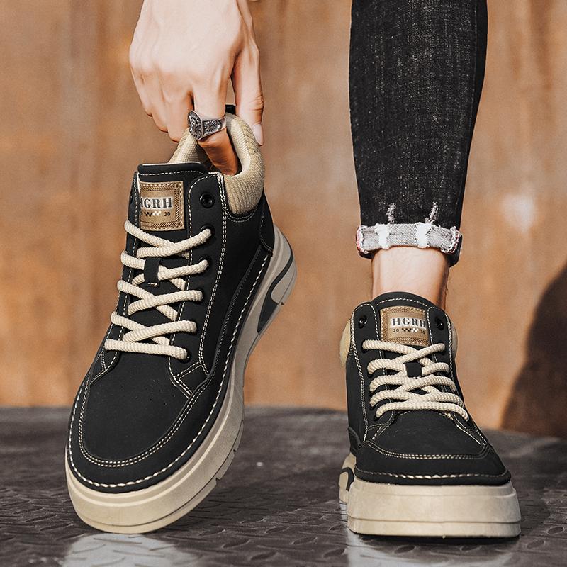 Neue Herren-Skateboardschuhe im klassischen Stil mit niedriger Spitze und dicker Sohle, bequeme Basketball-Sneakers mit weicher Sohle