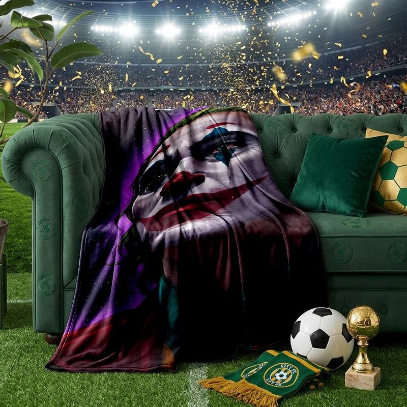 Jo-ker In Green Suit Throws Blanket Flannel Blankets Plush for Couch Bed Gifts for Men Women Travel Picnic Blanket Christmas Fan Gifts