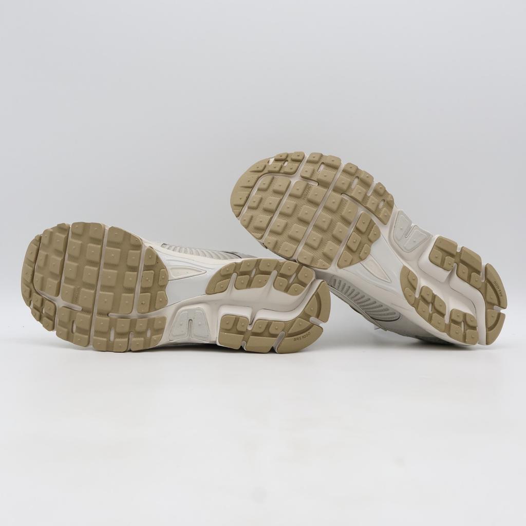 IB8929-003 Nike Zoom Vomero 5 Light Bone Phantom (Women's)