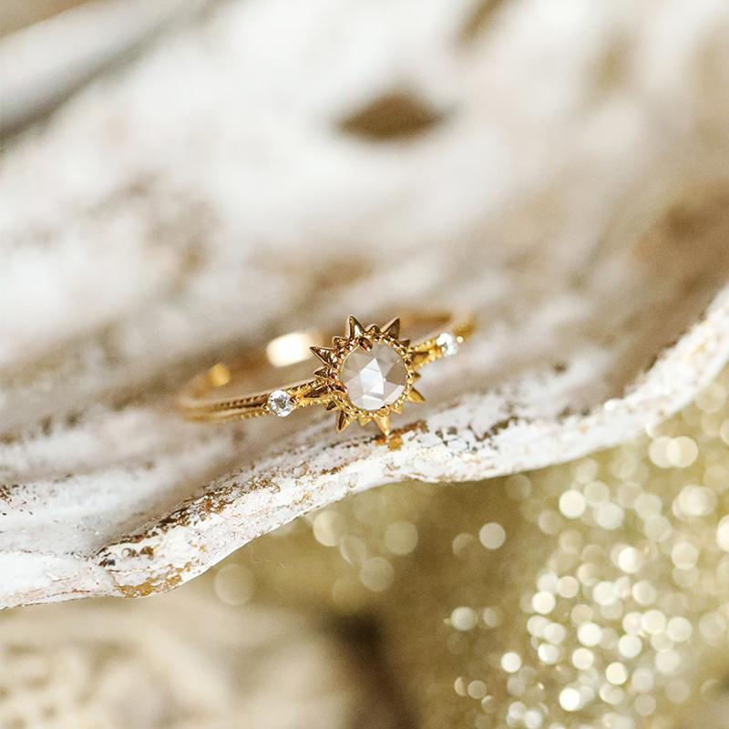 Vintage Japanese Sun God Rose-Cut Simulated White Crystal Gold-Plated Ring for Women - Starry Sky Design