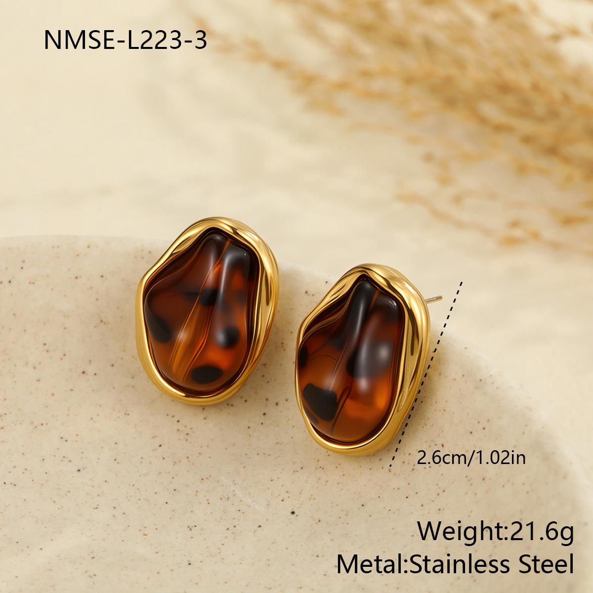 GEMCHIC Women s Retro Geometric Amber Resin Stud Earrings Gold Plated Titanium Steel Fashion Jewelry