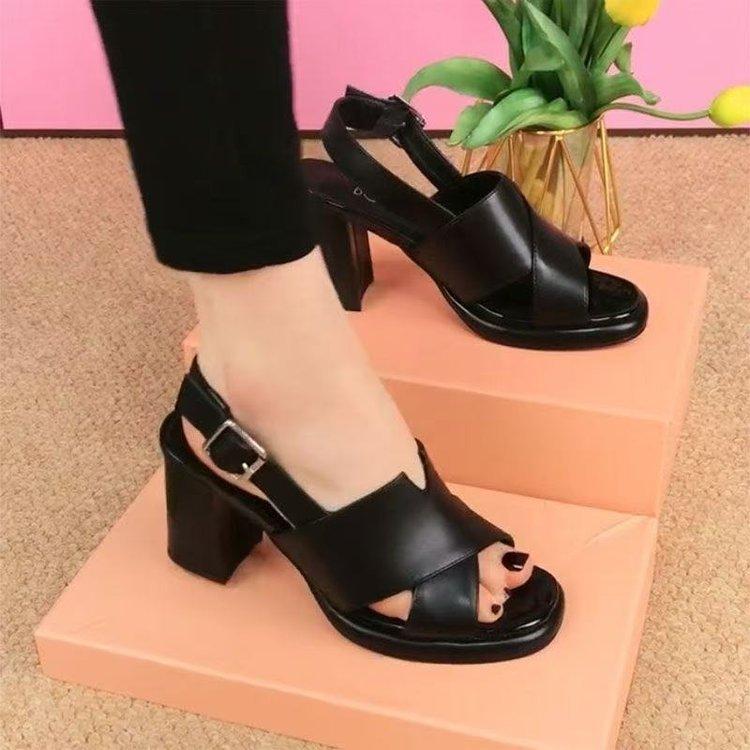 

Женские босоножки на высоком каблуке, новая летняя обувь на небольшой толстой подошве с открытым носком и пустой пряжкой на одном слове, высокий каблук 38 чёрный