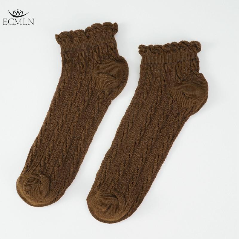 Chaussettes mignonnes respirantes à la cheville pour femmes Chaussettes solides Chaussettes décontractées à volants pour femmes Chaussettes d'équipage respirantes