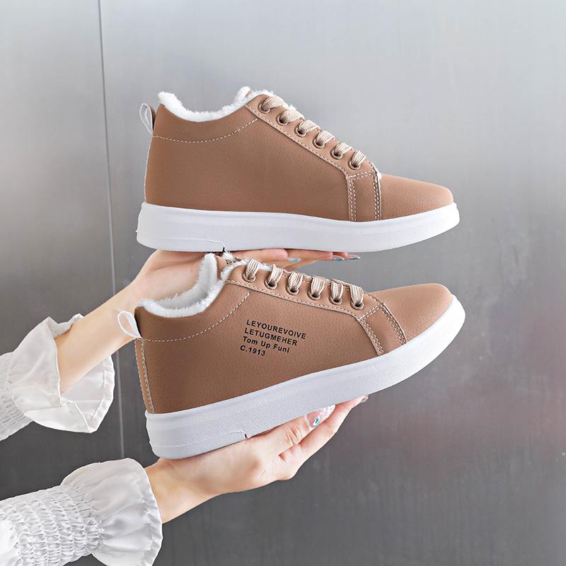 New Winter Velvet Flat Sneakers for Women Fashionable and Comfortable Snow Shoes Thickened and Warm Student Casual Cotton Shoes