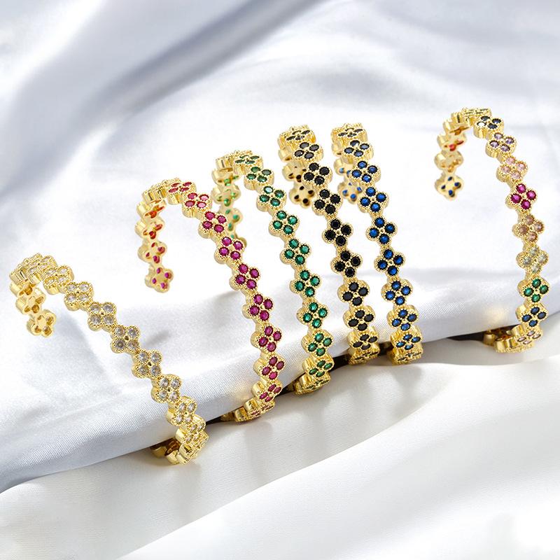 Light Luxury Copper With Colored Diamonds Clover Opening Adjustable Bracelet Flower Petal Bracelet Vl570