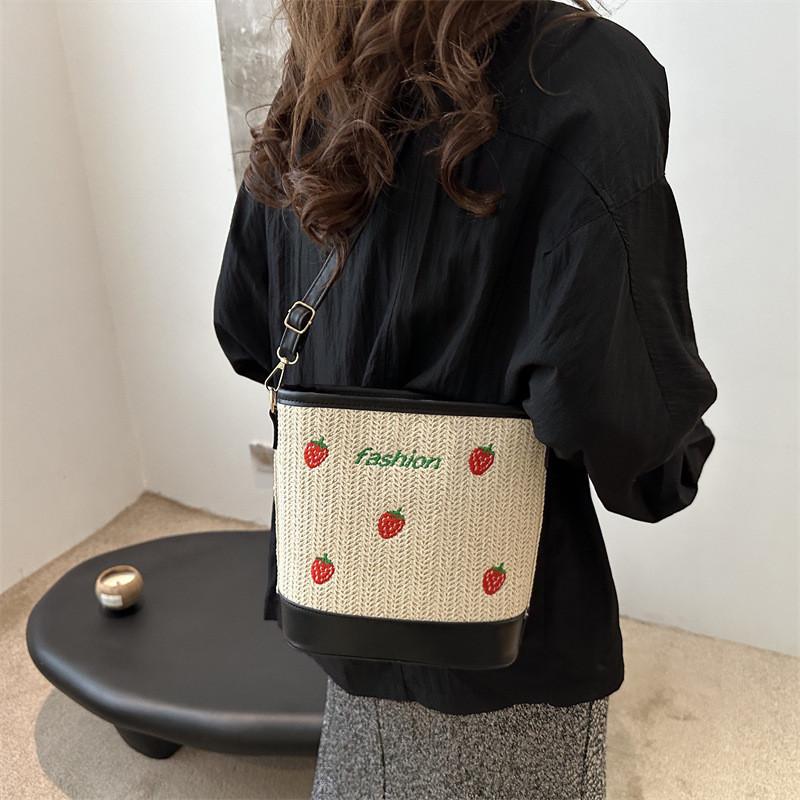 Trendy Chic Woven Bucket Bag For Women Summer Sling Tote Handbag With Soft Structure