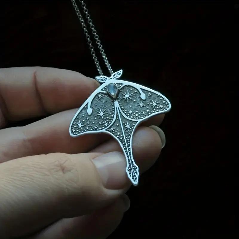 

Necklace Retro Manta Inlaid Gemstone Exaggerated Necklace Pendant 50CM(Necklace Size)