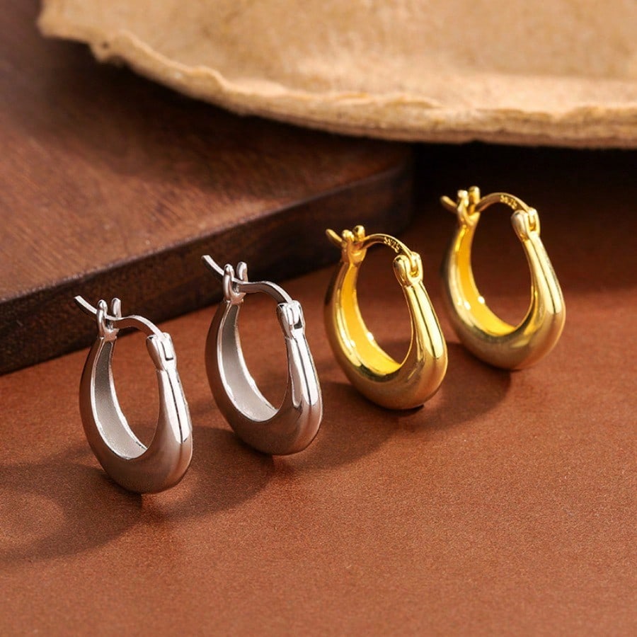 Small Fat Ring Earrings Summer Women's Light Luxury Plain Ring Ear Buckle Niche Design Earrings