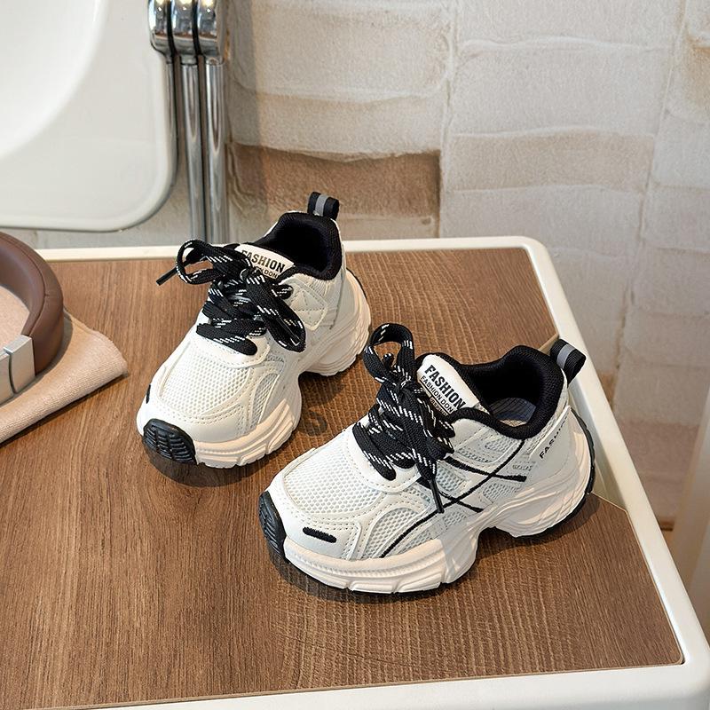 Scarpe alla moda per bambini in stile coreano - Primavera 2026: Scarpe da ginnastica leggere e comode per la corsa per ragazzi e ragazze.