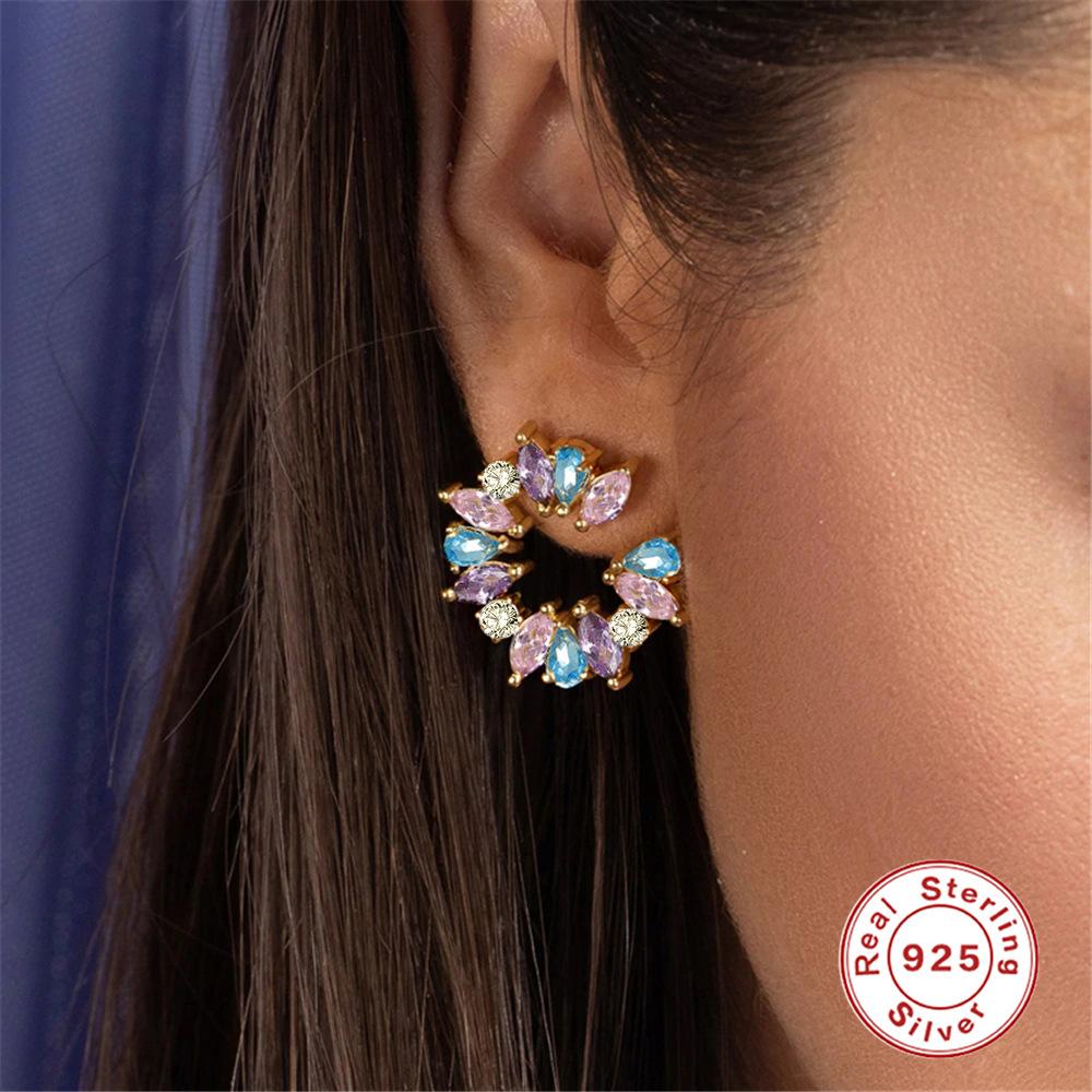 Simple And Stylish S925 Sterling Silver Rectangular Bag Set With Firm Atmosphere Love Flower Versatile Stud Earrings