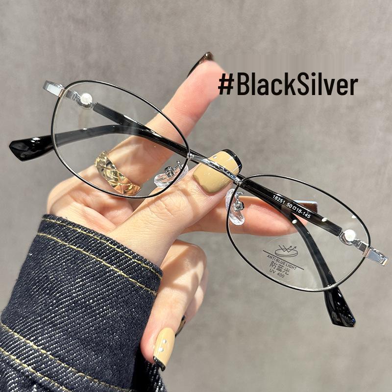 Women's Super Light Oval Frame Gold Glasses for Myopia, Prescription-Ready, Ideal for Small Faces.