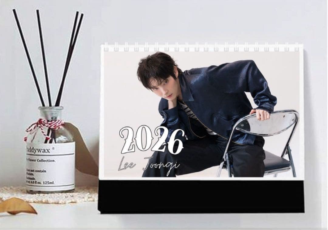 

[USED] Lee Jun Gi 2026 Desk Calendar Merchandise Photo Diary Korean Drama