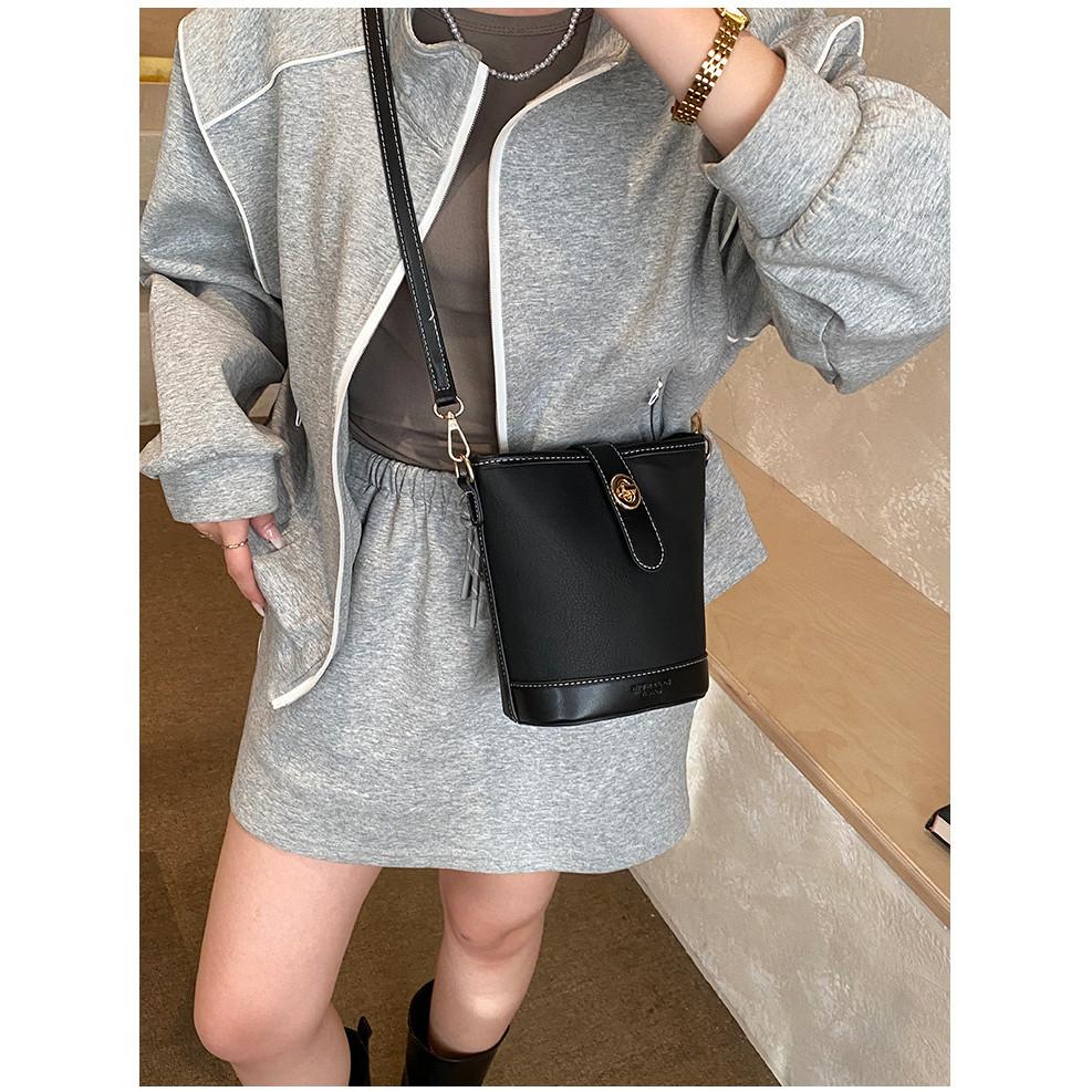 IELGY Ladies Bucket Bag Retro Contrast Color Shoulder Messenger Bag