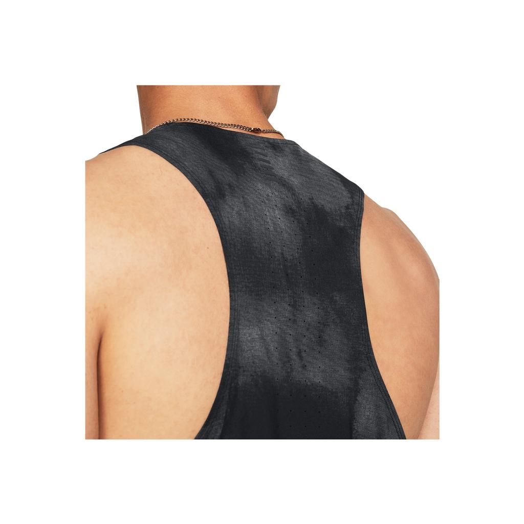 Under Armour Launch Elite Volný Střih Crew Neck Potisk Loga Cool Crew Neck Bez Rukávů Pánská Tílka Černá 1382609-001