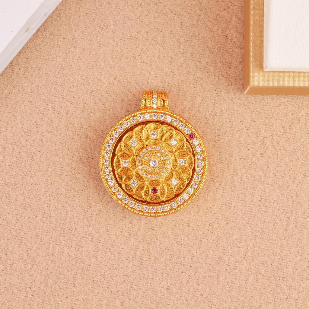 Rotatable Diamond-Inlaid Sand Gold Compass Pendant Necklace